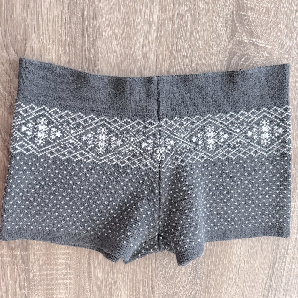 Forever 21 Gray and White Patterned shorts